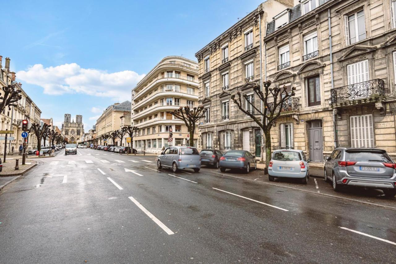 Le Coquet Logement Climatise Face A La Cathedrale - 3G Reims Exterior foto